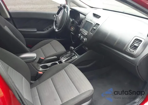 2017 Kia Forte S z USA, uszkodzony, nr VIN 3KPFL4A78HE012744